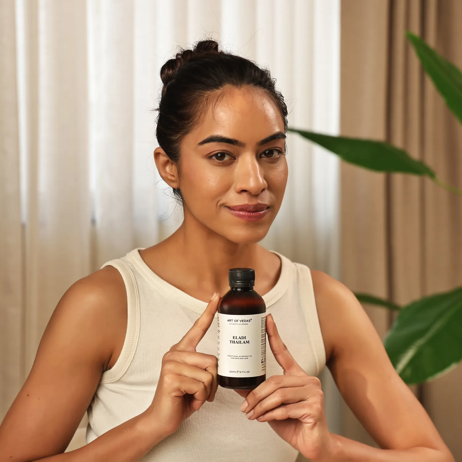 Eladi Thailam Ayurvedic ritual detail by Art of Vedas