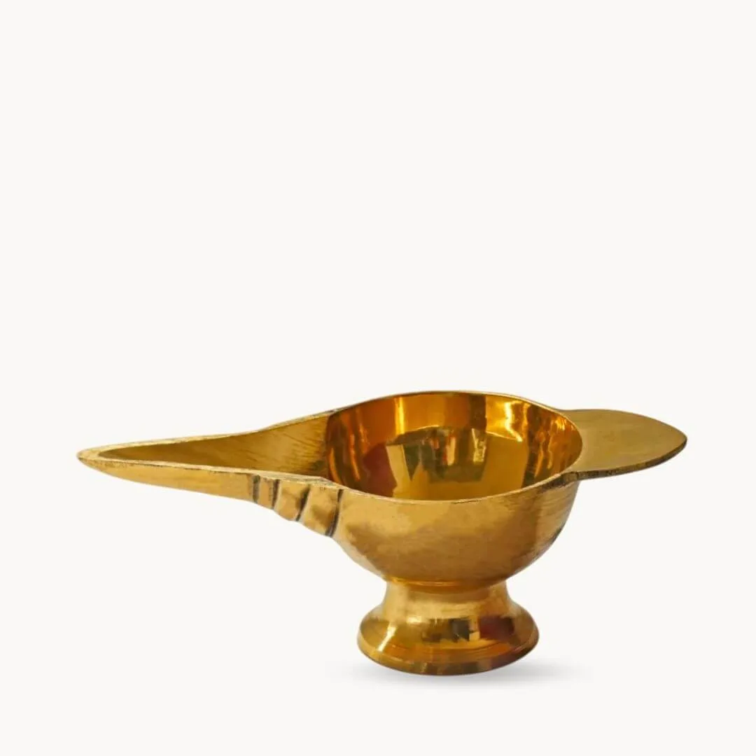 Art of Vedas nasya Karma messing schaal voor het bereiden van ayurvedische neustherapie